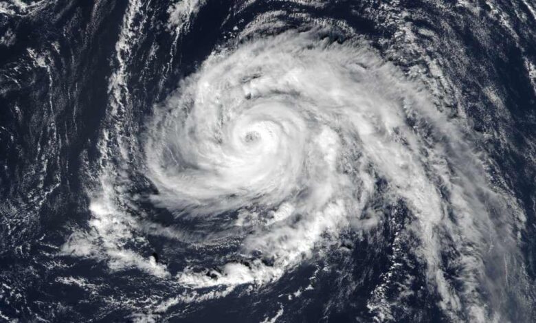 171014153621 hurricane ophelia 101317 super tease