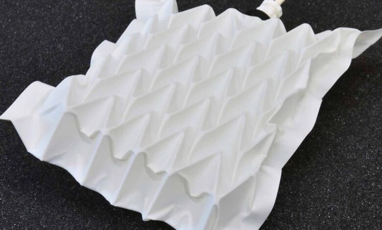 Scientists Used Origami as Inspiration to Build Artificial Muscle 1 la sci sn artificial muscles origami 20171127
