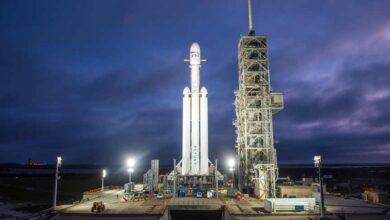 SpaceX’s Falcon Heavy Flies Into Orbit 4 fh onpad