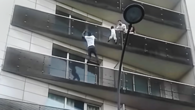 Balcony boy’s family thank Mamoudou Gassama, the Malian “Spiderman” 1 29PARIS alpha superJumbo