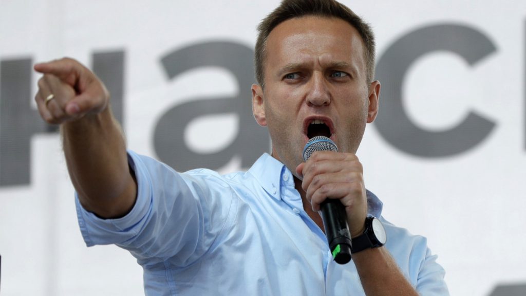 Russian opposition leader, Navalny, may have been poisoned